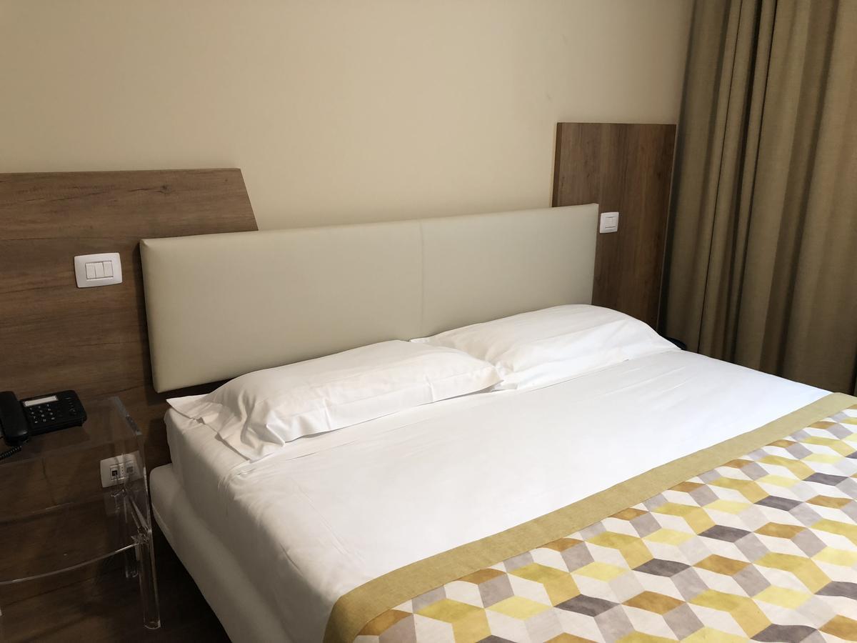 Ark Hotel Верона Екстер'єр фото